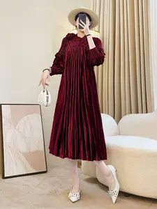 High-End Gold Velvet Miyake Pleated Dress with Embroidered Design Factory Wholesale Casual Ladies Dress
