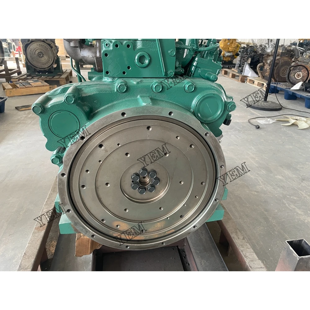 New D2.6A Complete Engine Assembly for Kubota Parts 6