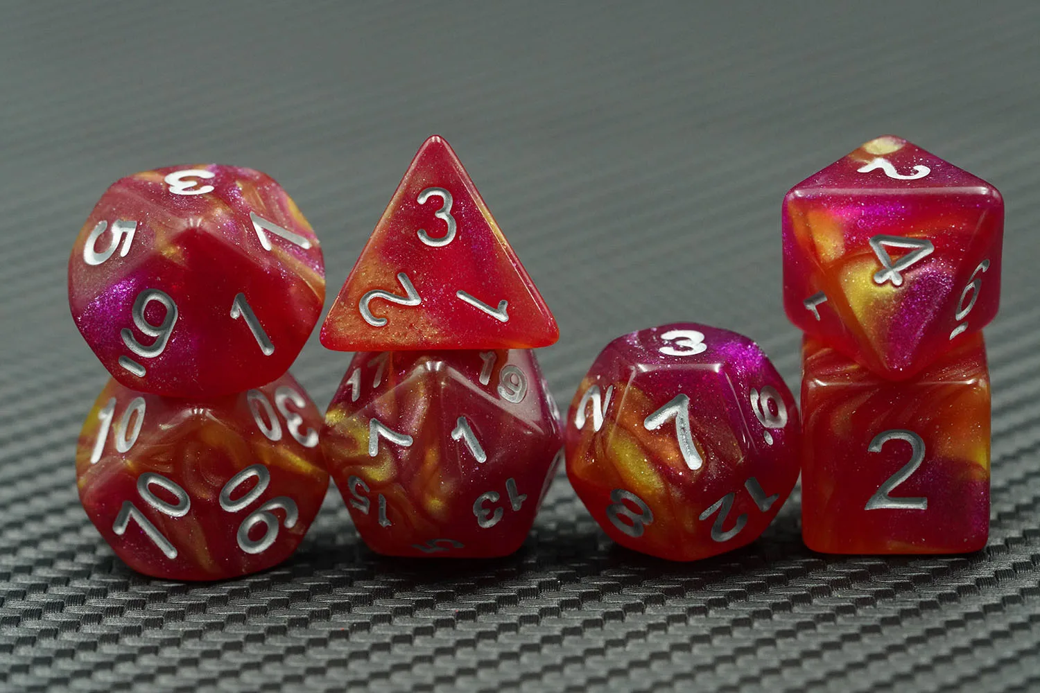 Customized 16mm Bicolor Polyhedral Resin Dice Colored Plastic DND Game Accessories factory