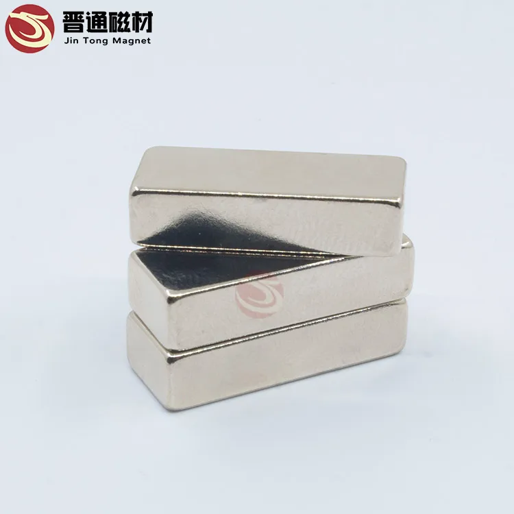 الأكثر مبيعاً نيوديميوم مغناطيس قوي دائم كتلة Ndfeb 25X8x2