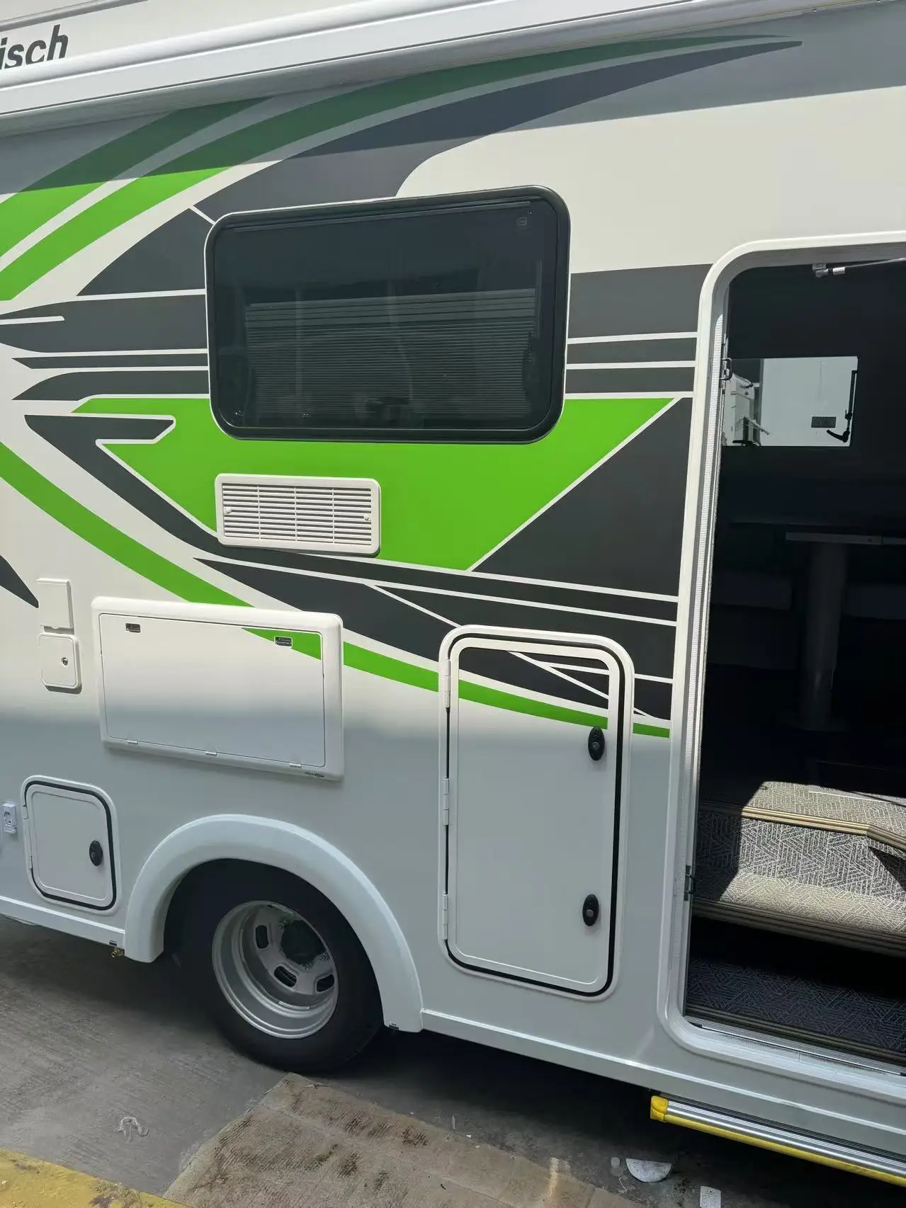RV Extrapolated Window Aluminium - New Design Motorhome Blinds