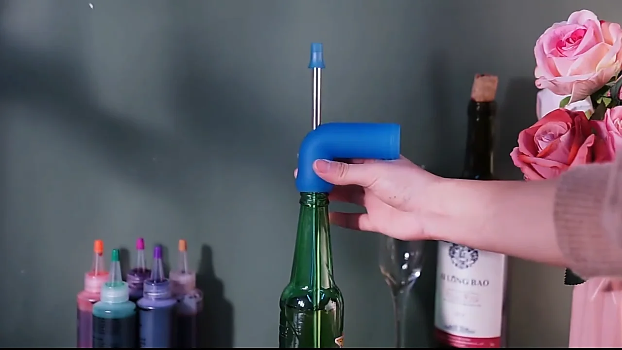 Hot Selling Blue Plastic Drinking Beer Dispenser Double Funnel Bong