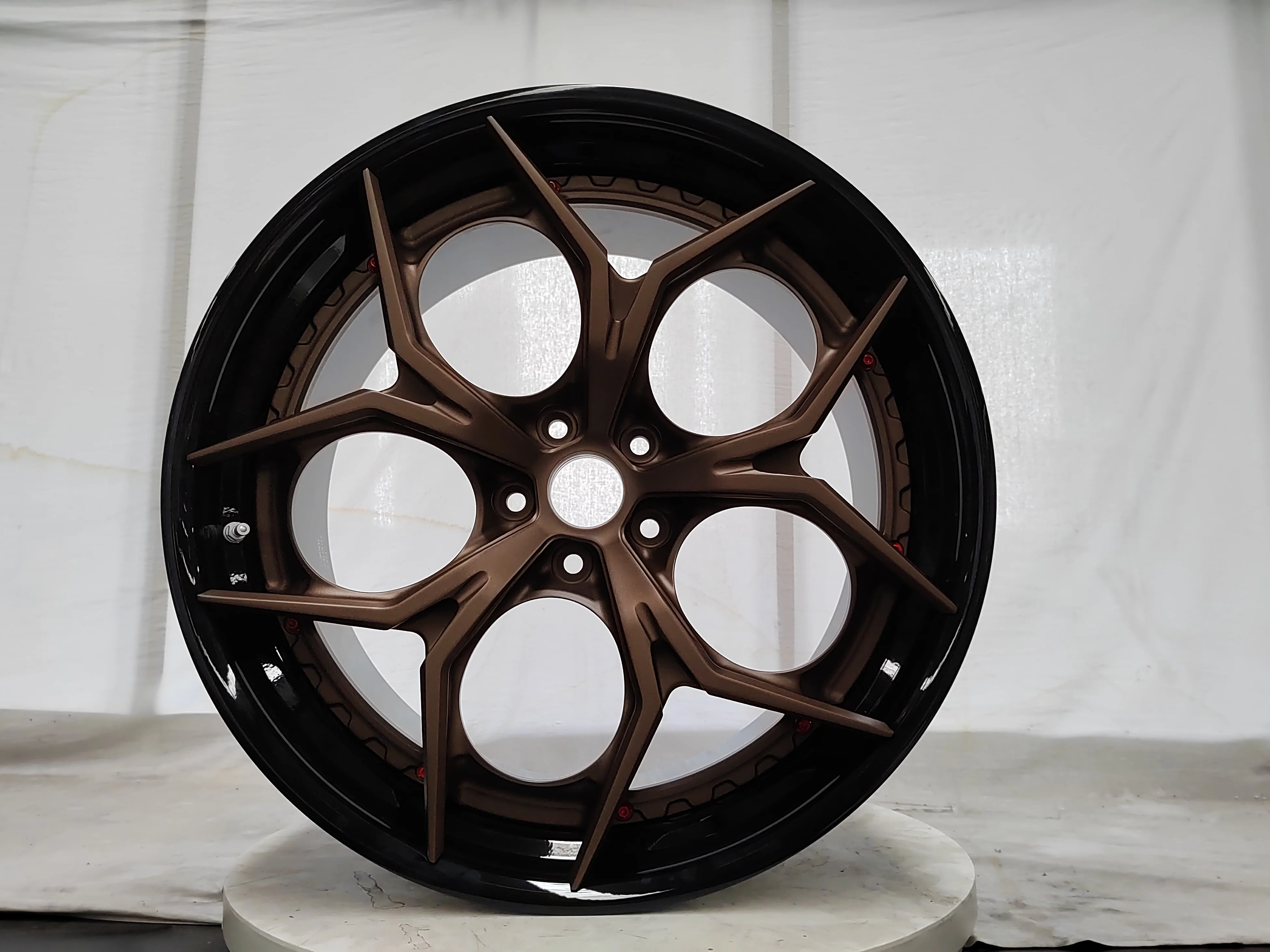 Customized 2 Piece Forged Wheels With Petal Hub Center Disc - Buy T6061 ...