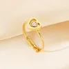 Anillo de corazón de oro