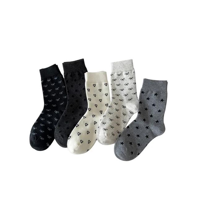 2025 wholesale High Quality Fashion Breathable Custom Design Spring Autumn Heart Spot Pattern Cotton Women Crew Girl Socks