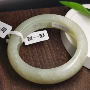 Natural Hunan Jade High Quality Women's Trendy Bangle with Free Certificate White Jewelry Gift