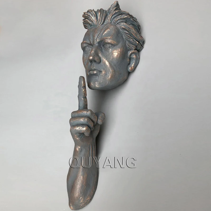 QUYANG屋外金属現代アートブロンズ壁彫刻等身大金属顔像Matteo