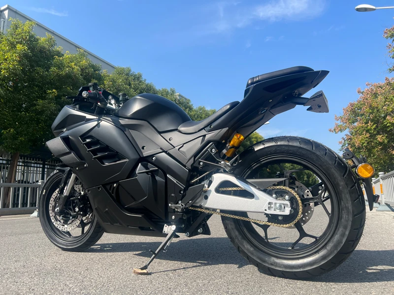 LANYANG factory  wholesale Super Speed central racing electric motorcycle for sale 240km Electric scooter