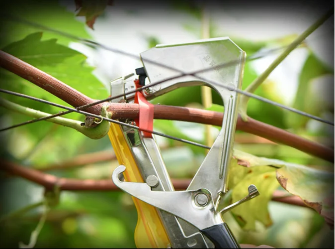 Garden Vine Tape Tool Hand Stem Strapping Binding Tape Machine Tapener