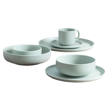 Japanese style round shape matte glaze ceramic dinnerware set for home restaurant use
