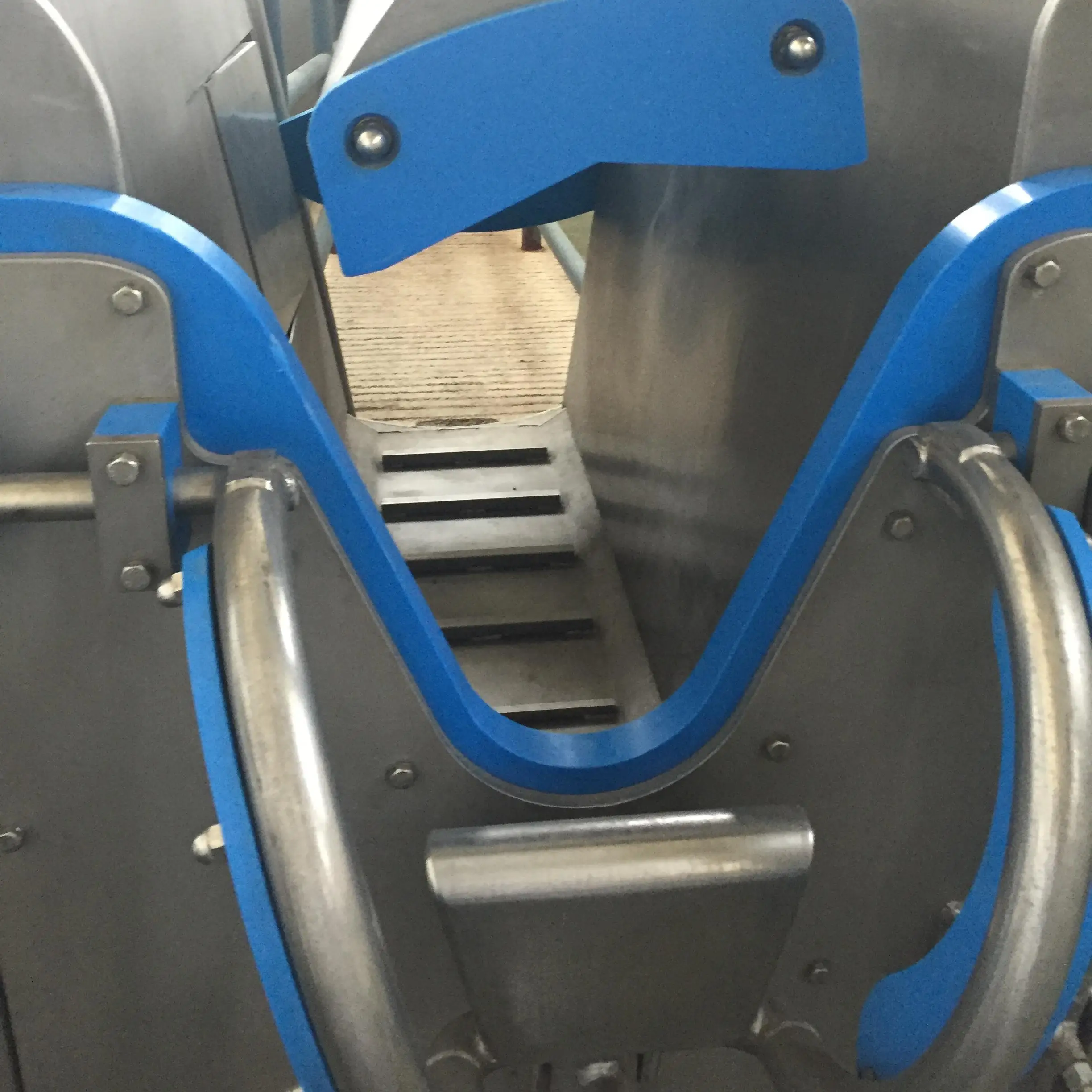 Pneumatic Halal Rotary Slaughter Box for Humane Slaughter