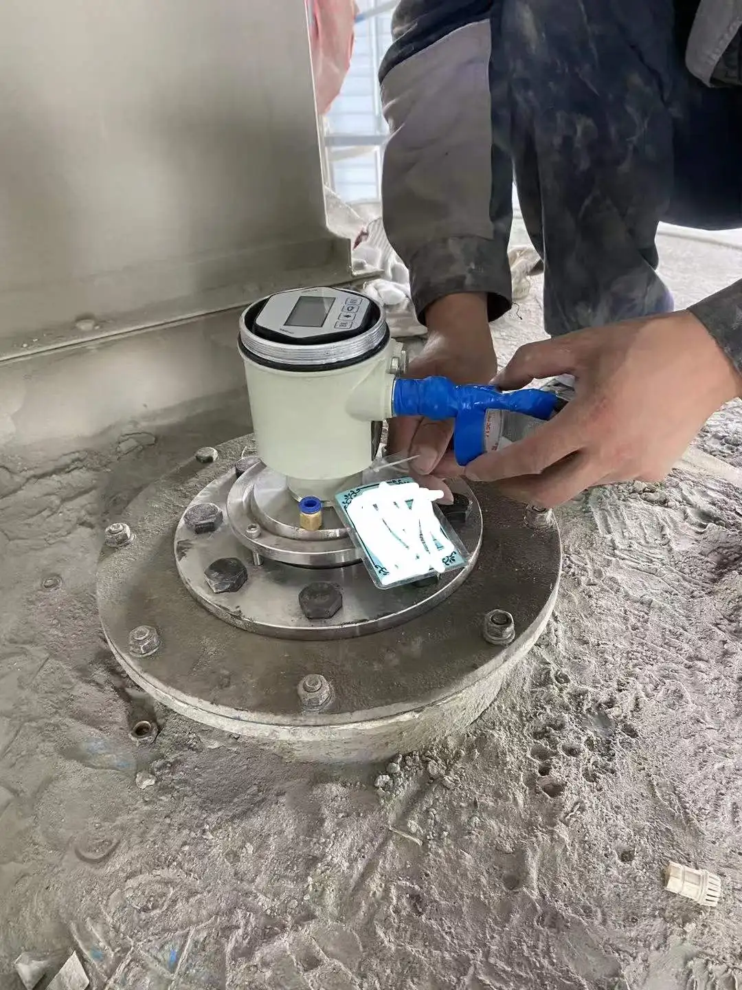 Radar Level Transmitter Meter Measuring Tool tank Liquid Water Monitoring Measurement Device 26GHz Cement Silo Level Sensor