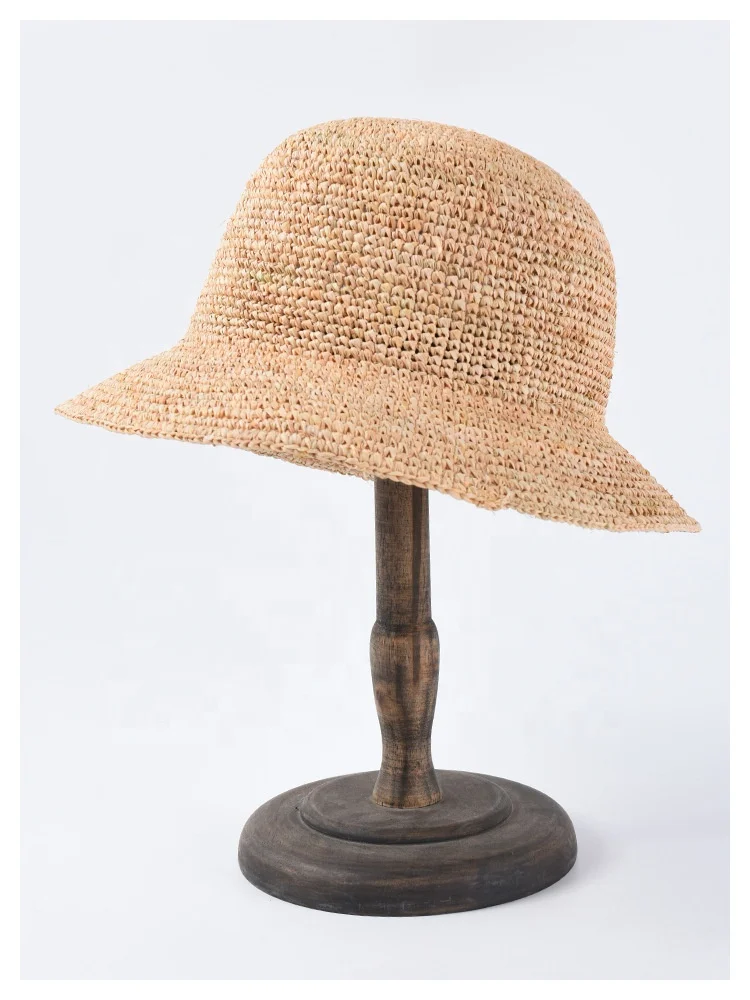 Wholesale Luxury Trendy Designer Short Brim Raffia Straw Bucket