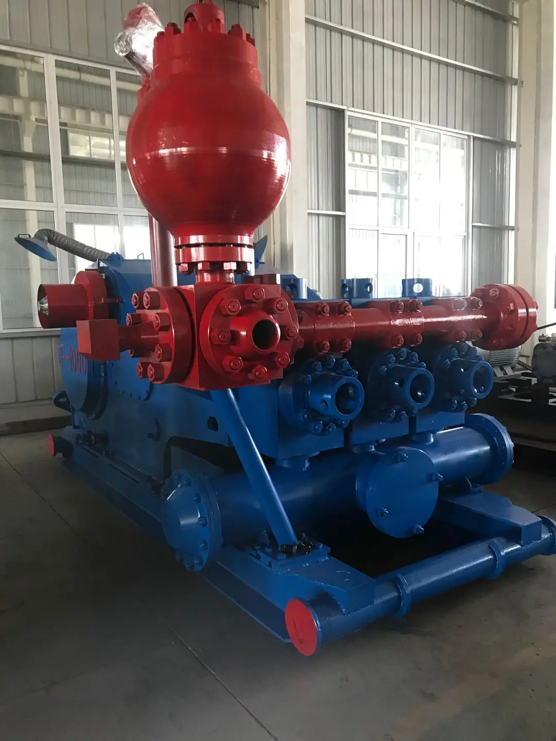 API BOMCO F1000 триплексный грязевой насос с запасными частями