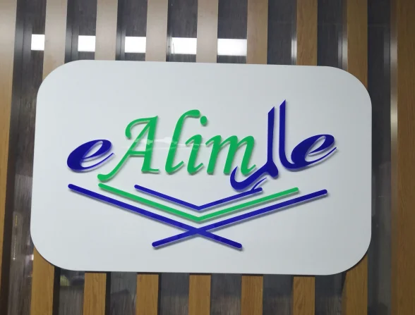 Shenzhen Xinmac Electronics Co., Ltd. 1