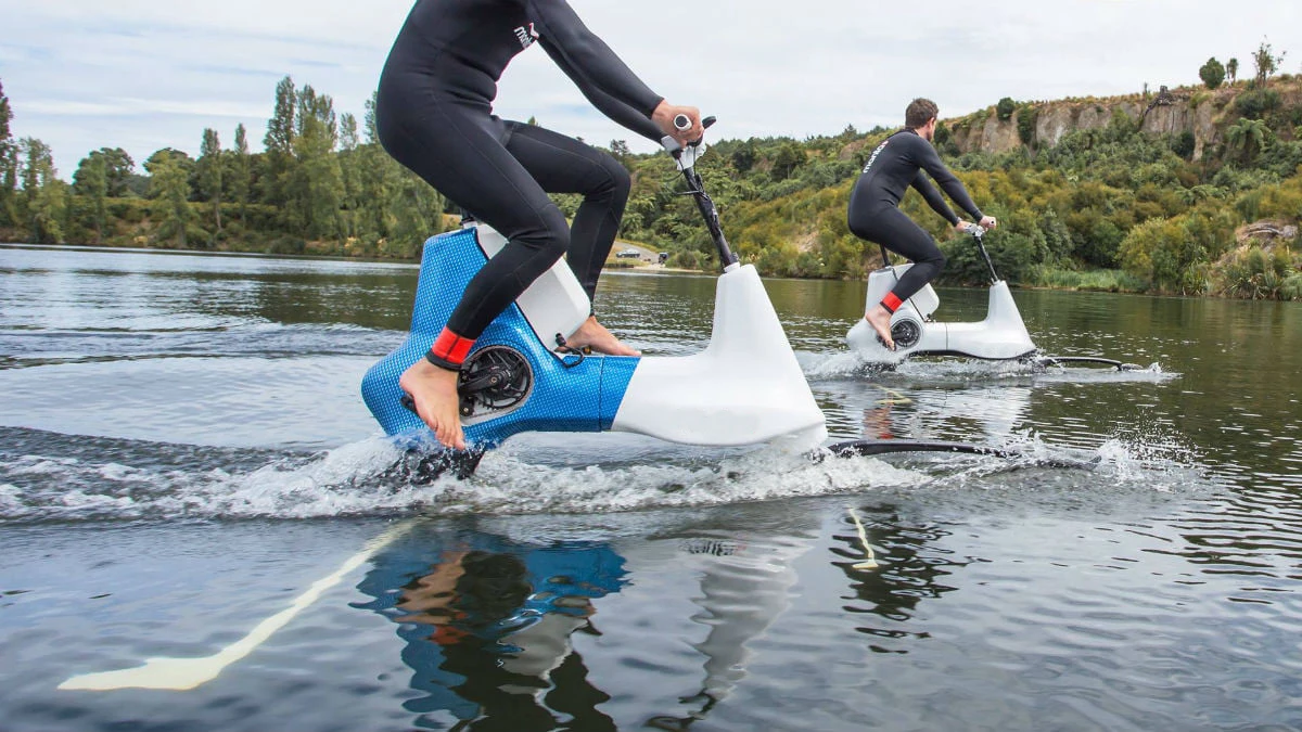 Гидробайк. Manta5 Hydrofoiler. Водный велосипед. Водный велосипед manta5. Инженер по воде.