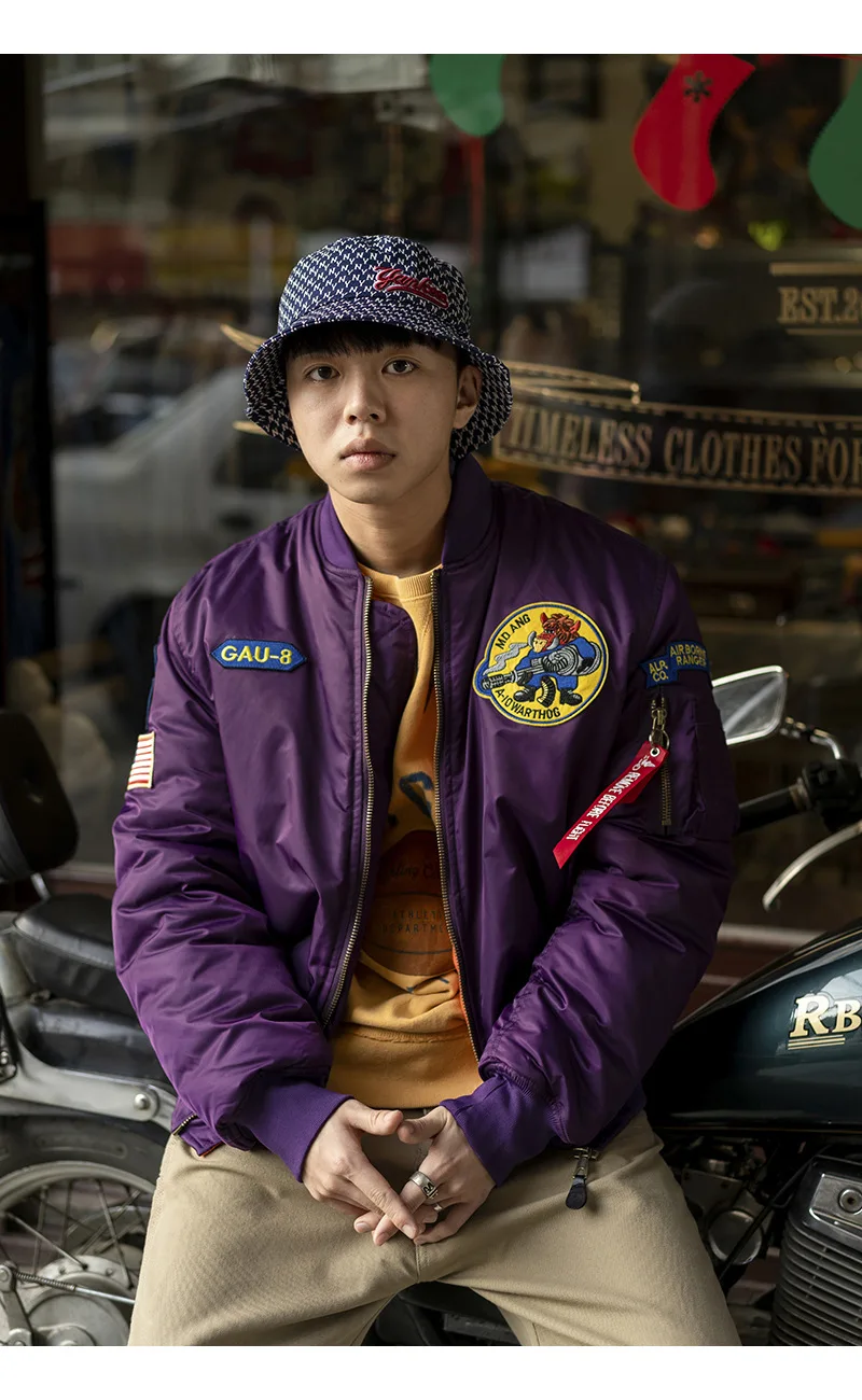 Outdoor Light Warm Custom Nylon Black Winter Satin Varsity Bomber Jackets For Men_voghion.com