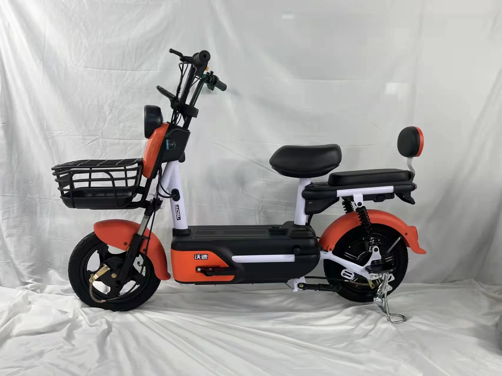 Hot Selling Electric Bikes 14 Inch Vacuum Tyre Scooters