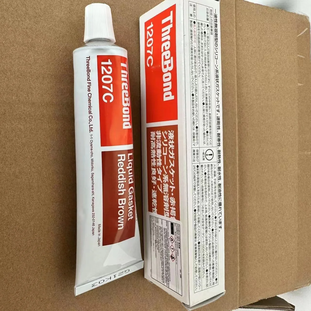 Japan Threebond Tb1207c Flange Sealant Fipg Liquid Caulk For Automotive