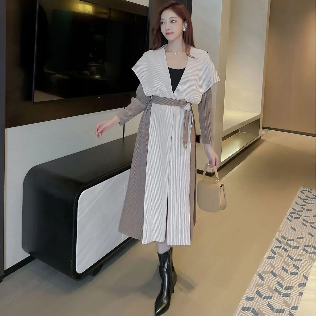 Autumn Miyake Pleated Trench Coat Elegent Ladies Loose Stretch V-neck Long  Sleeved Maxi Formal Casual Dress with Belt