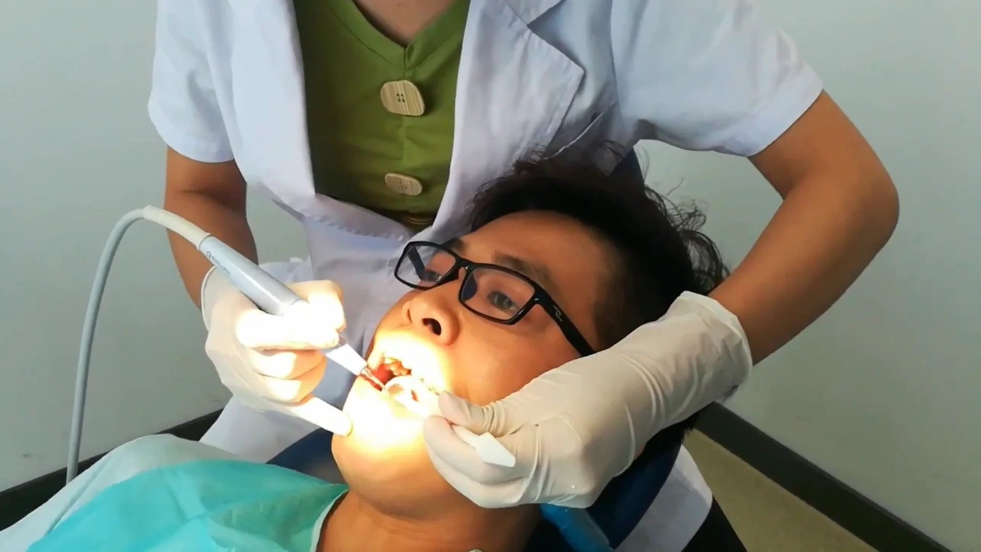 Baolai Hot Selling B5 Dental Piezo Cavitron Dental Equipments With Ce