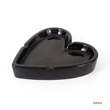 Black heart shape ceramic cigarette personalized ashtrays wholesale stoneware custom printing cigar ashtray