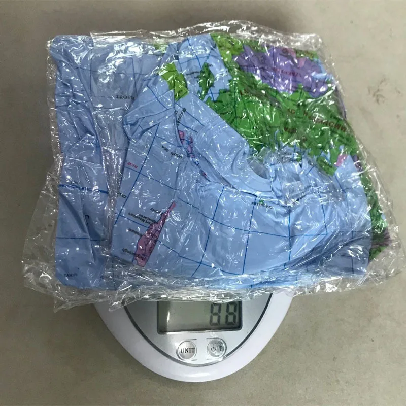 Надувной шар с геометрическим шаром 16