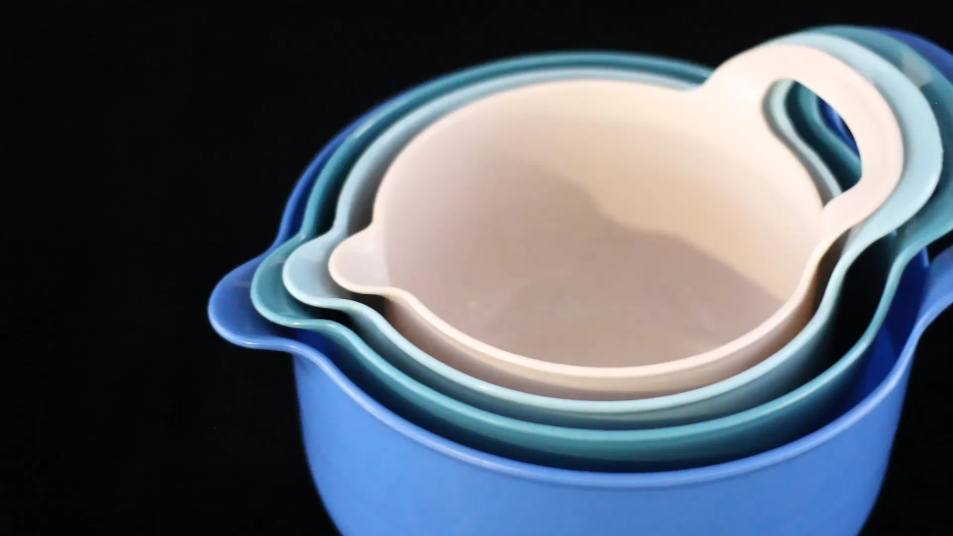 Color Mixing Bowls 4 Piece Nesting Plastic Mixing Bowl Set With Pour