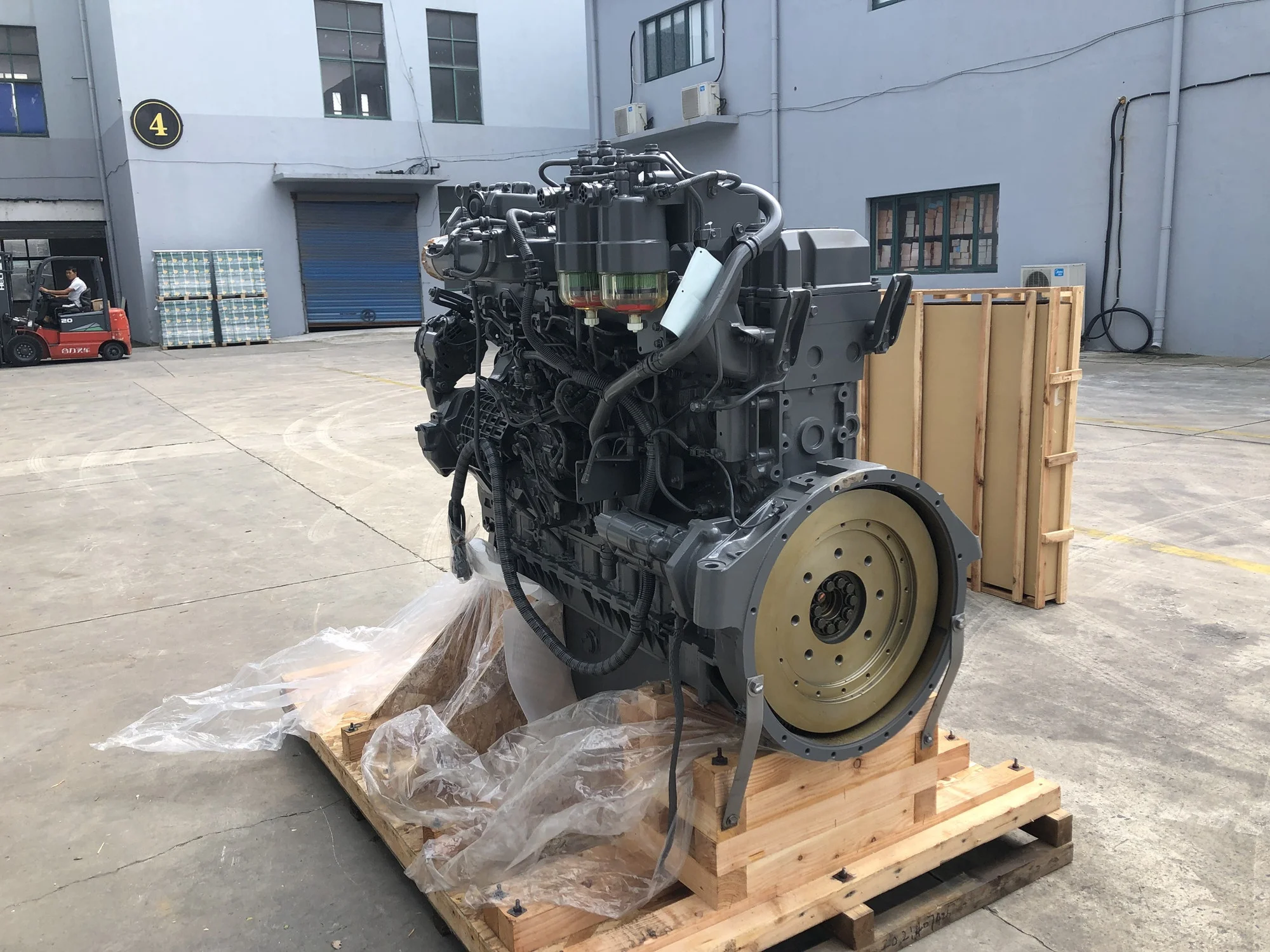 イグザス 6WG1 6気筒 15.7L エンジン 330kw 1800rpm 新品 1年保証