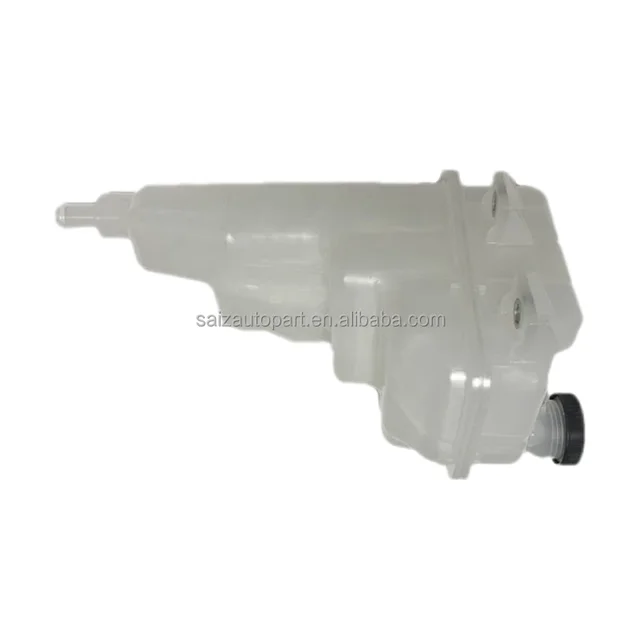 Wholesale 16470-0L081 Car Engine Cooling Water Tank Radiator Tank for Toyota HILUX FORTUNER INNOVA 1GD 2GD Expansion Tank