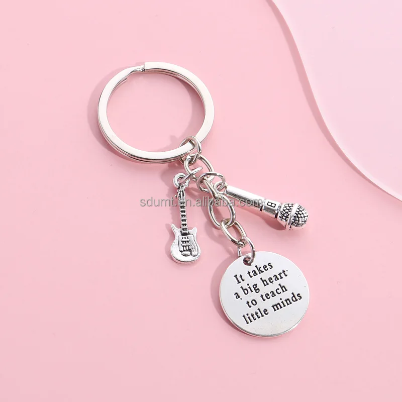 Custom Lettering Dream Keychain Letter Pendant Key Chain Alloy Silver
