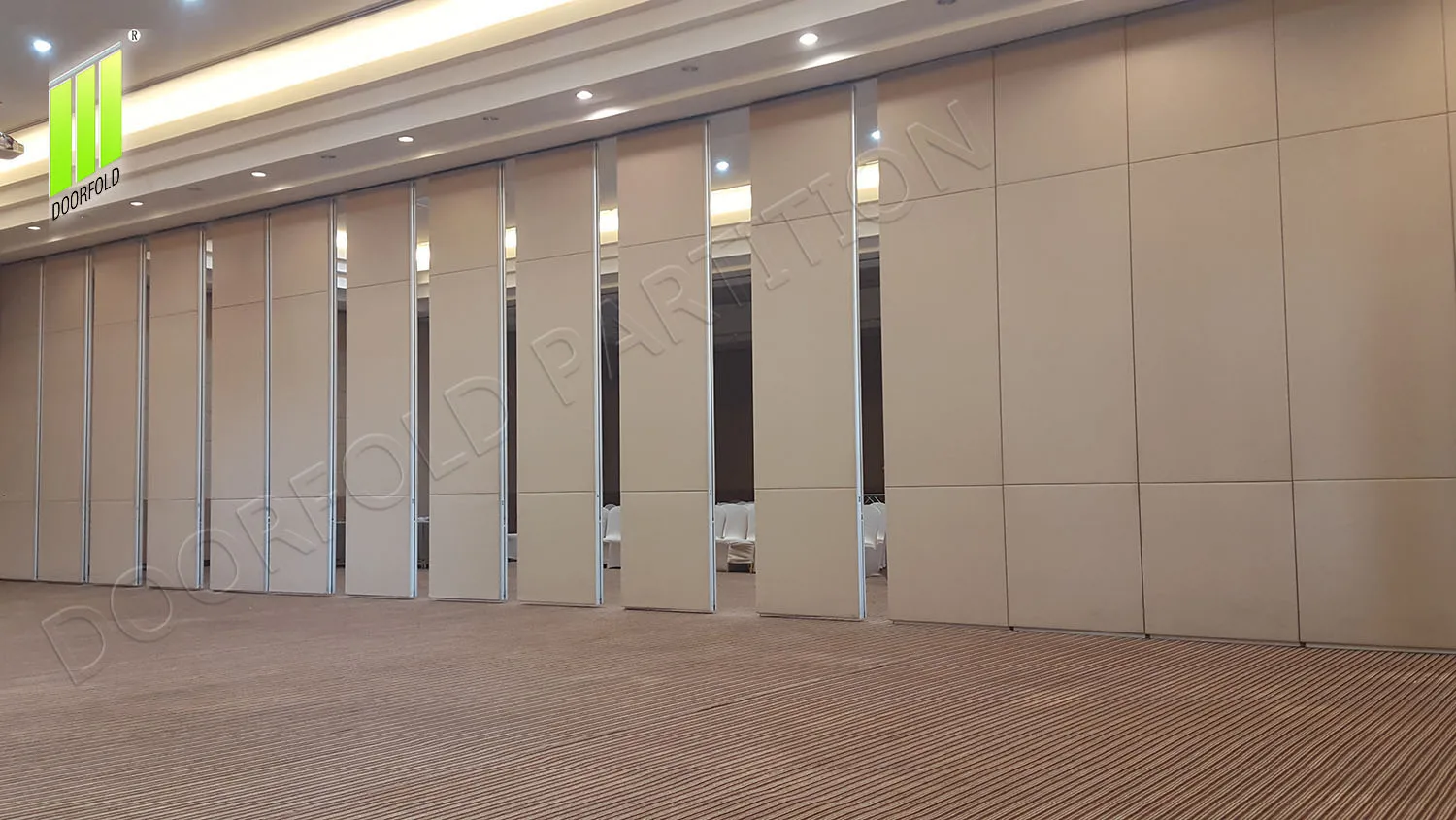 Commercial Hotel Room Office Sliding Partition Wall Panel Soundproof Conference Hall Operate Panel Movable Sliding Door