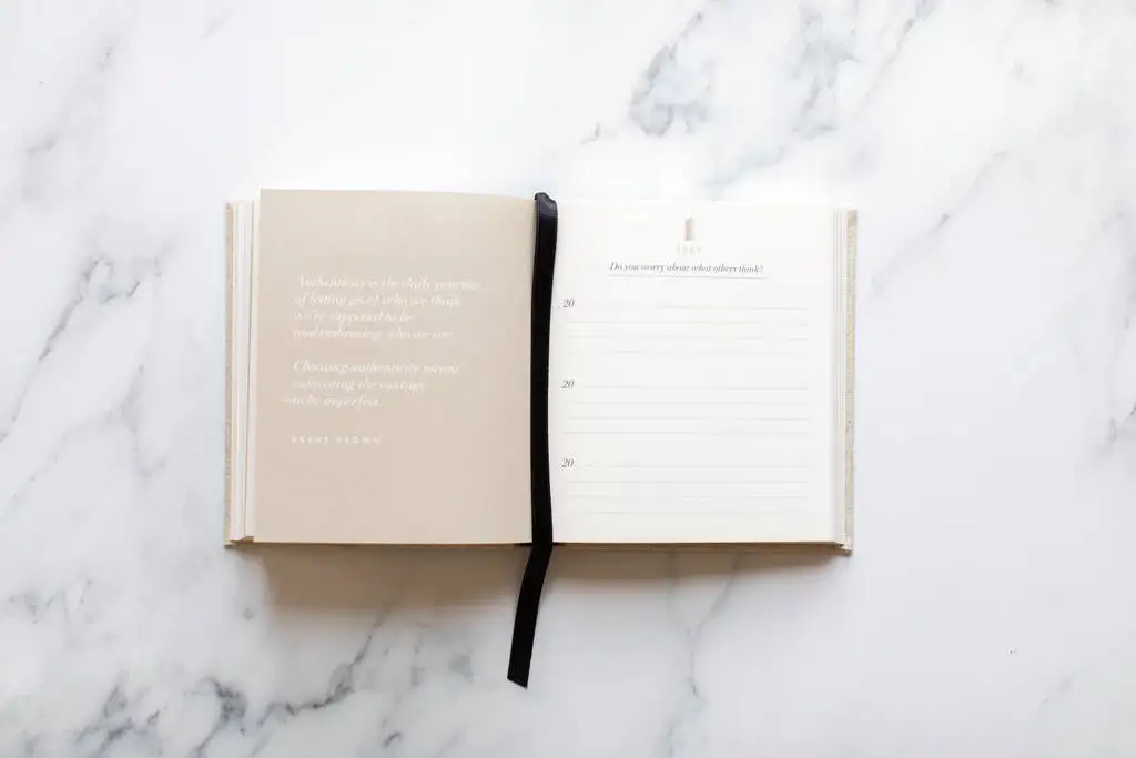 2023 Wholesale Pink Hard Cover Spiral A5 Custom Printing Weekly Daily Financial Order Budget Planner