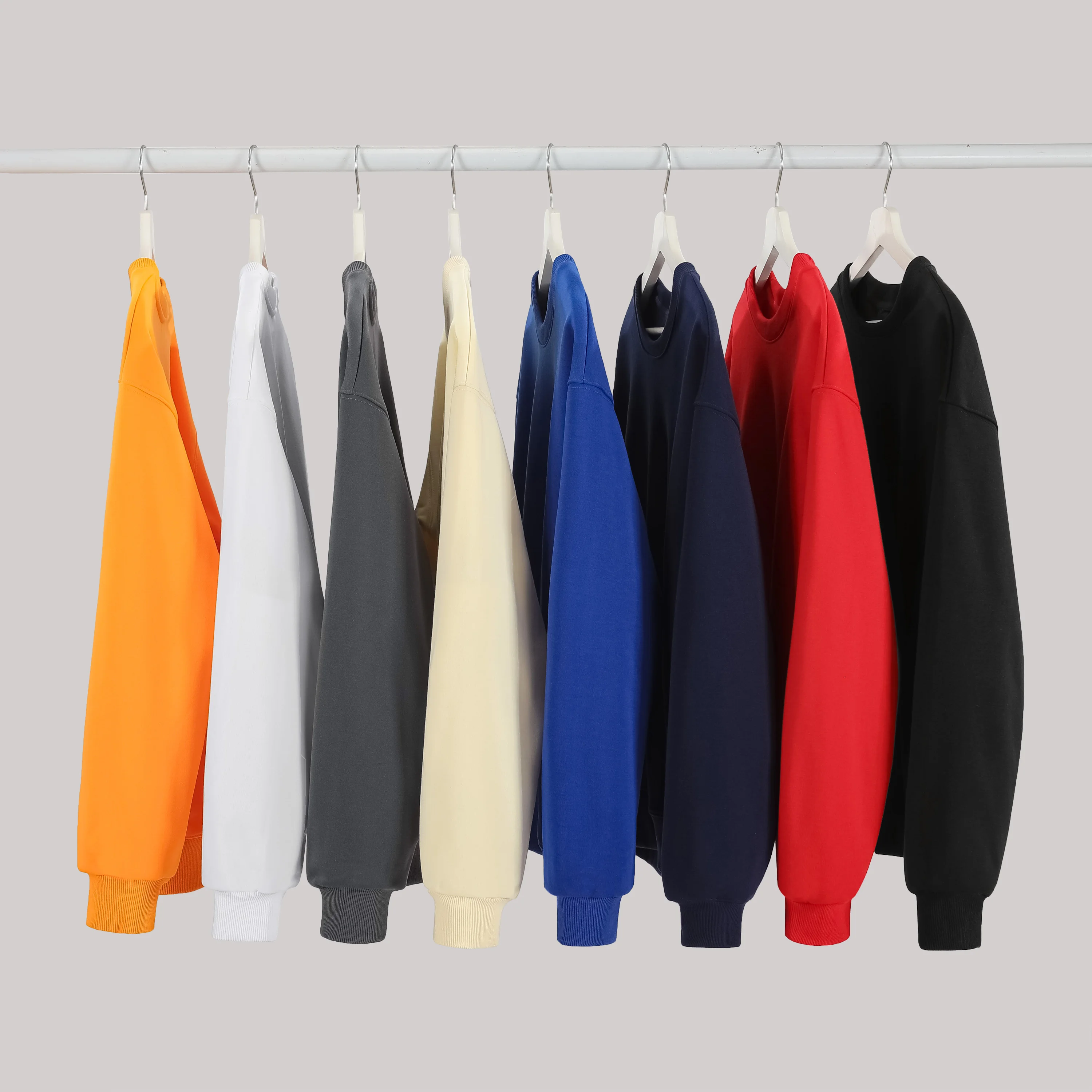 Fashionable 2024 Men s Plus Size Hoodless Sweatshirt Oversize Cotton Sweatshirt in Basic Style Fashionable 2024 Men s Plus Size Hoodless Sweatshirt Oversize Cotton Sweatshirt in Basic Style