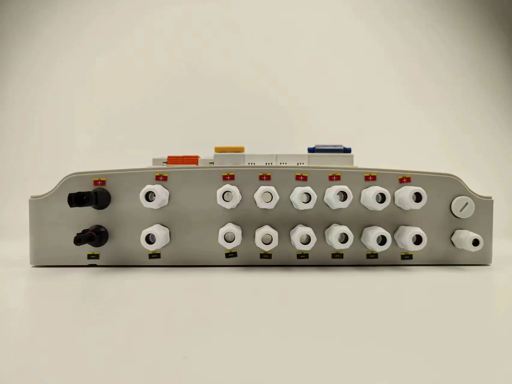 Solar Photovoltaic PV Combiner Box With Lightning Protection 2 Input 2