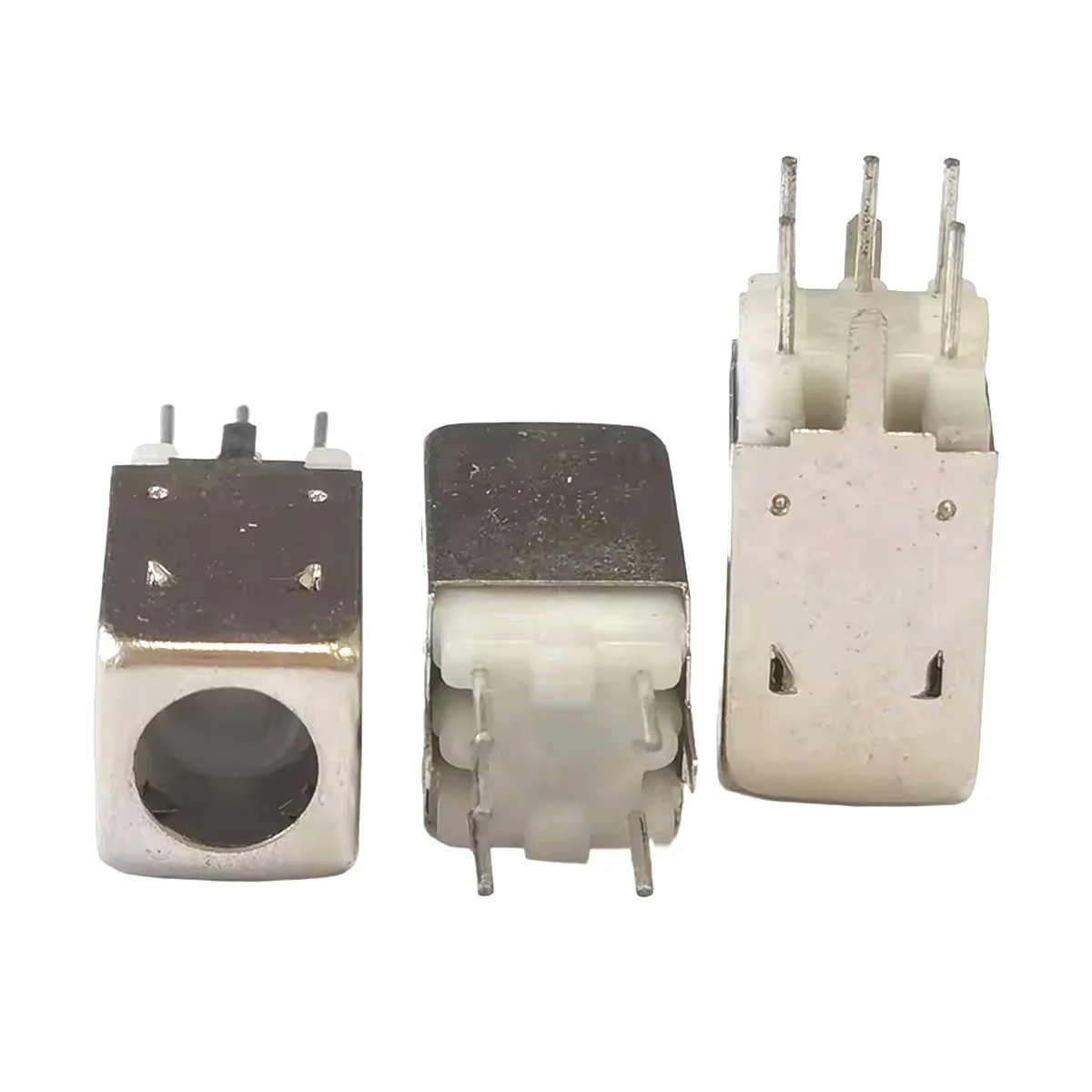 FM IF Transformers with Adjustable Coils for Radio Modulation