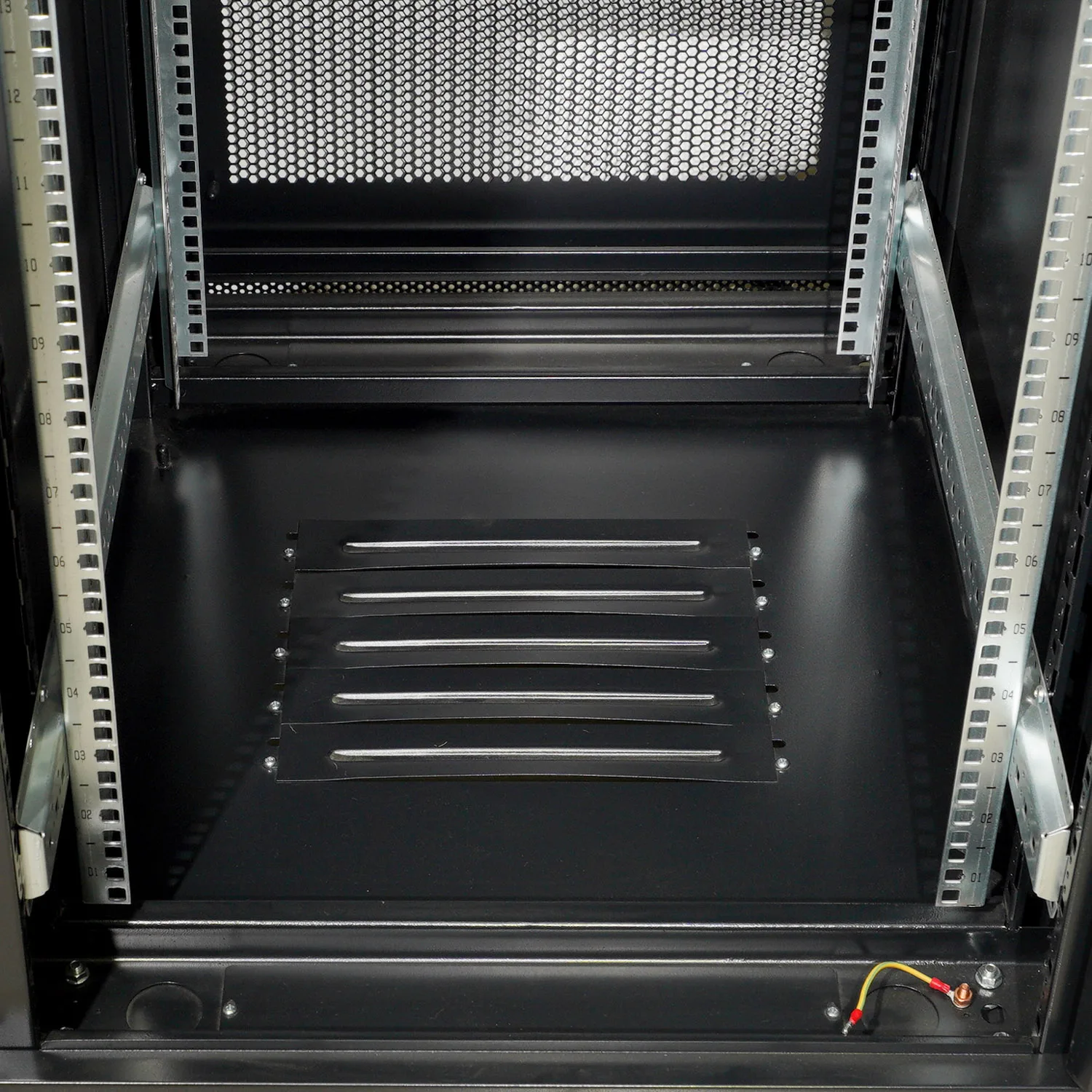 Custom 42U Metal Steel Server Rack 19-Inch Floor Standing Data Center Internet Telecom 22U 32U 18U Network Cabinet
