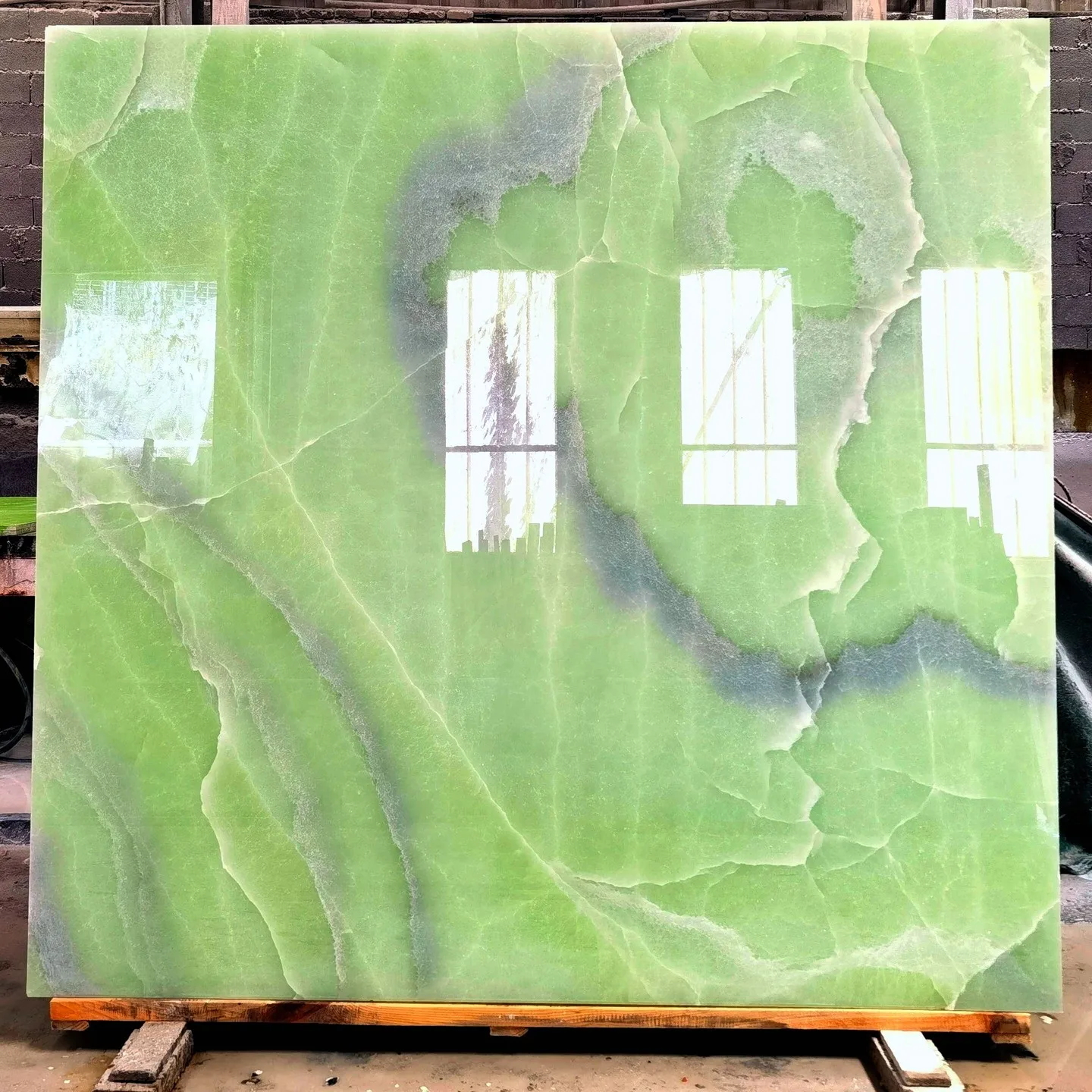 Luxury Backlit Onyx Wall Panel Natural Green Onyx Slabs For Marble Wall