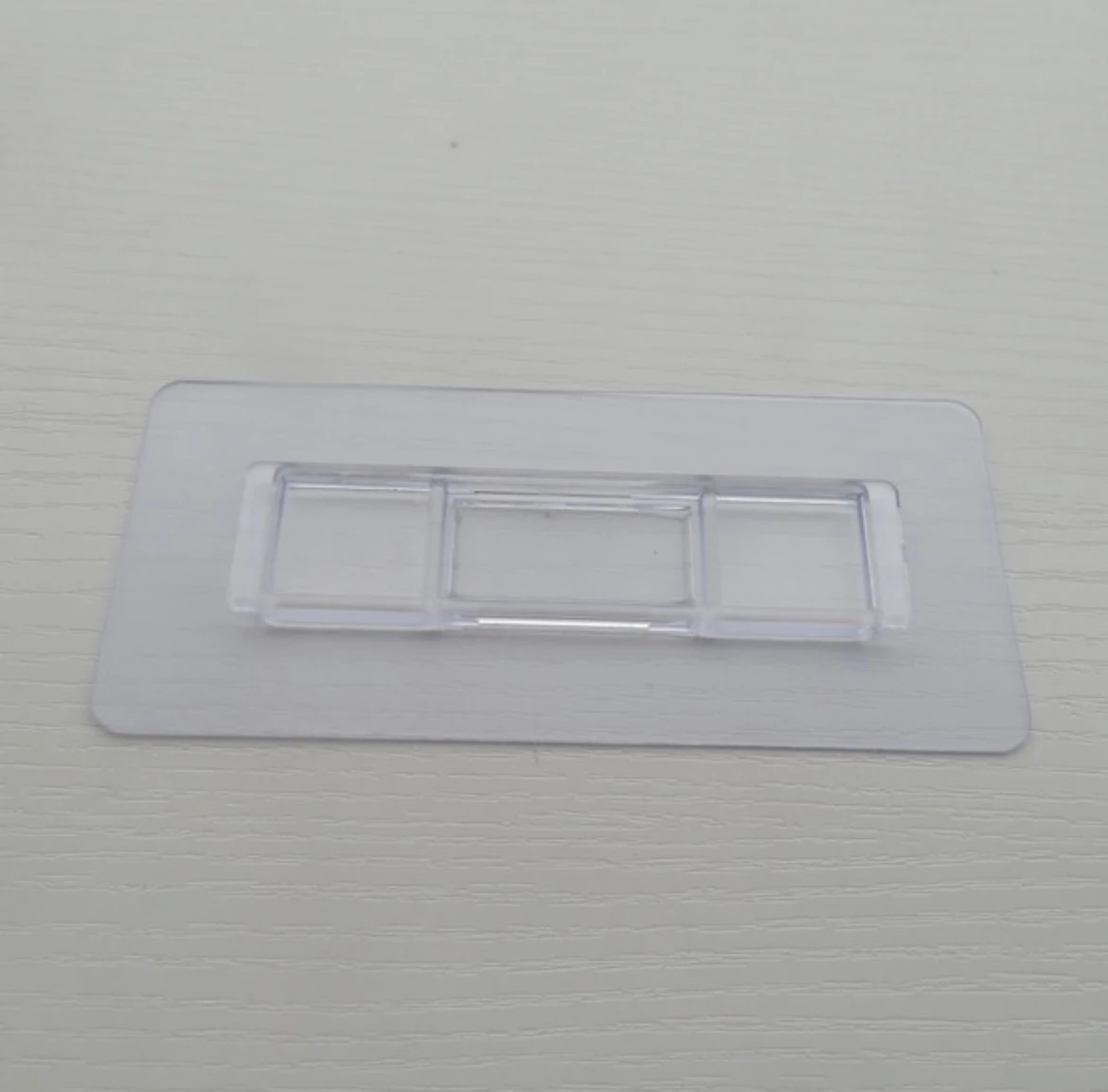 Sample Processing Specializing In The Production Of Custom Strip Buckle Tissue Box Traceless Stick Buckle Patch Size factory