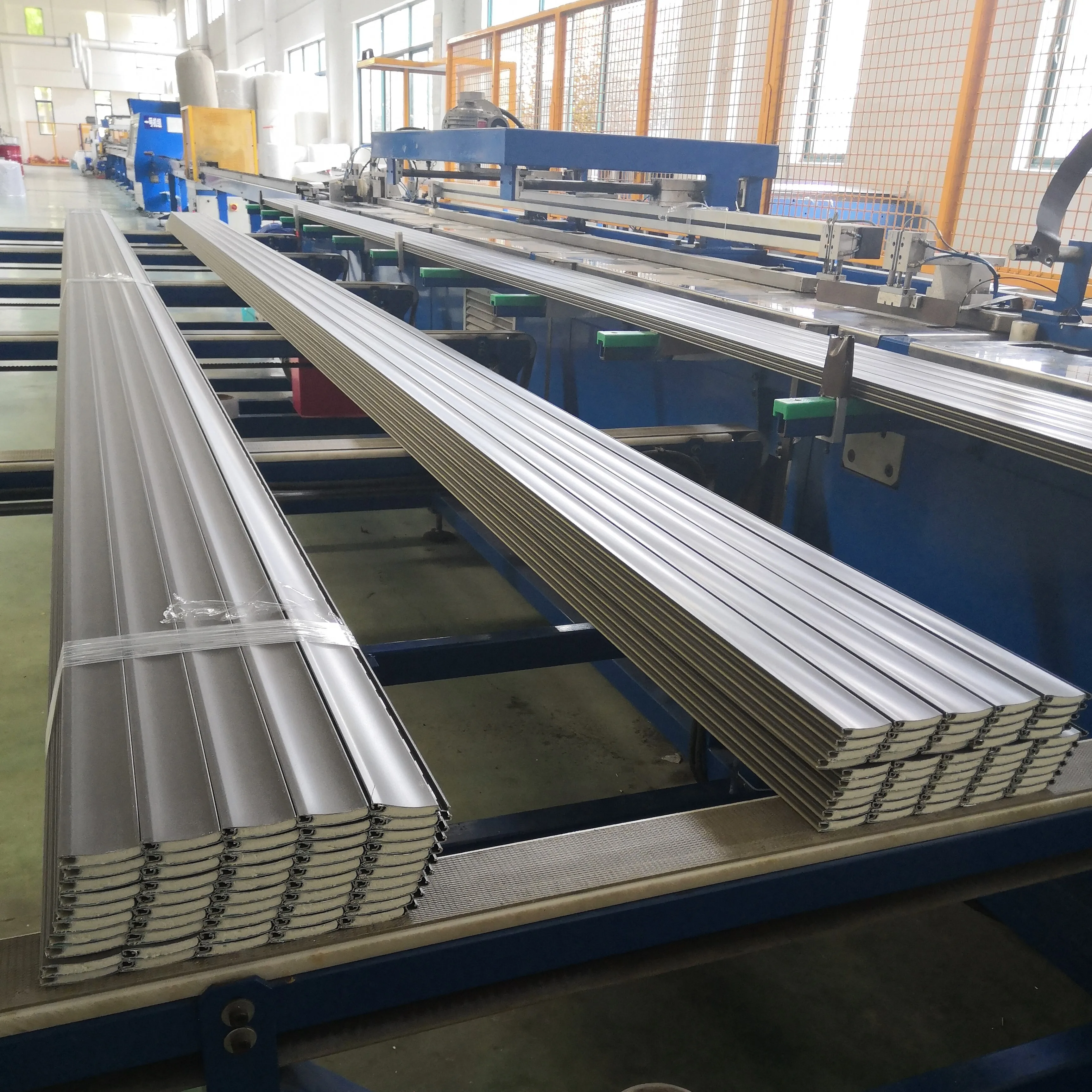 aluminum roll up door