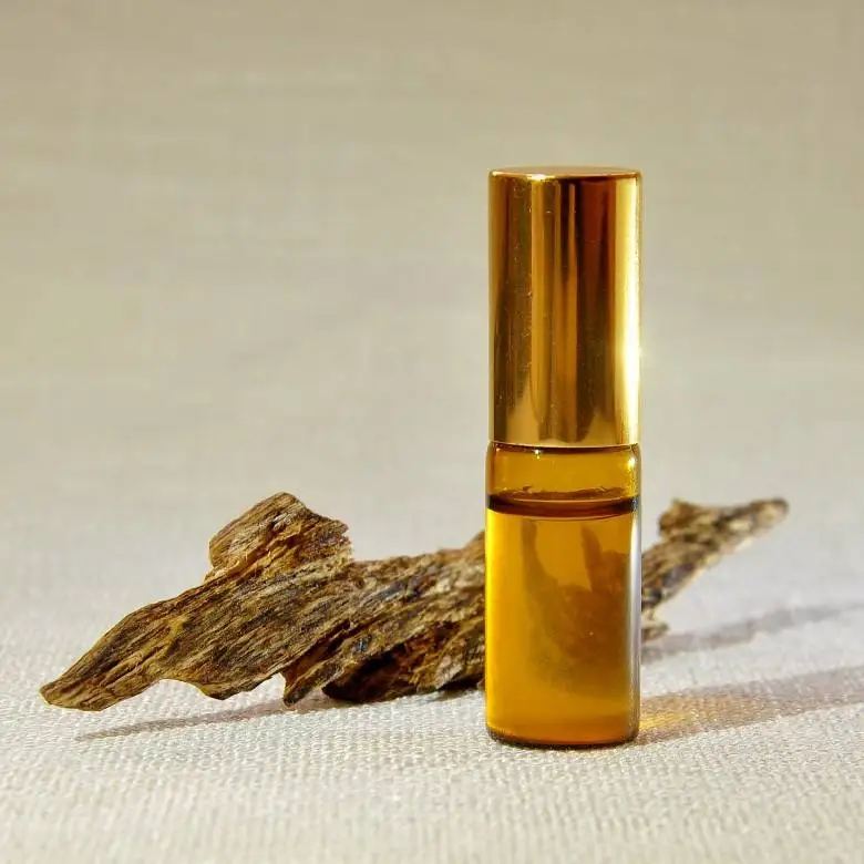 High Quality Nature Agarwood Oil 100 Pure Oud Oil Buy Agarwood Oil Oud Oil Agar Wood Oil Product On Alibaba Com