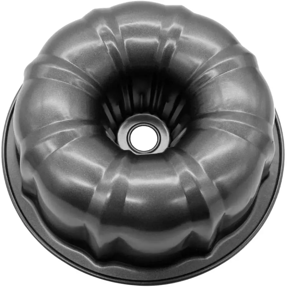 9.5-Inch Fluted Cake Pan