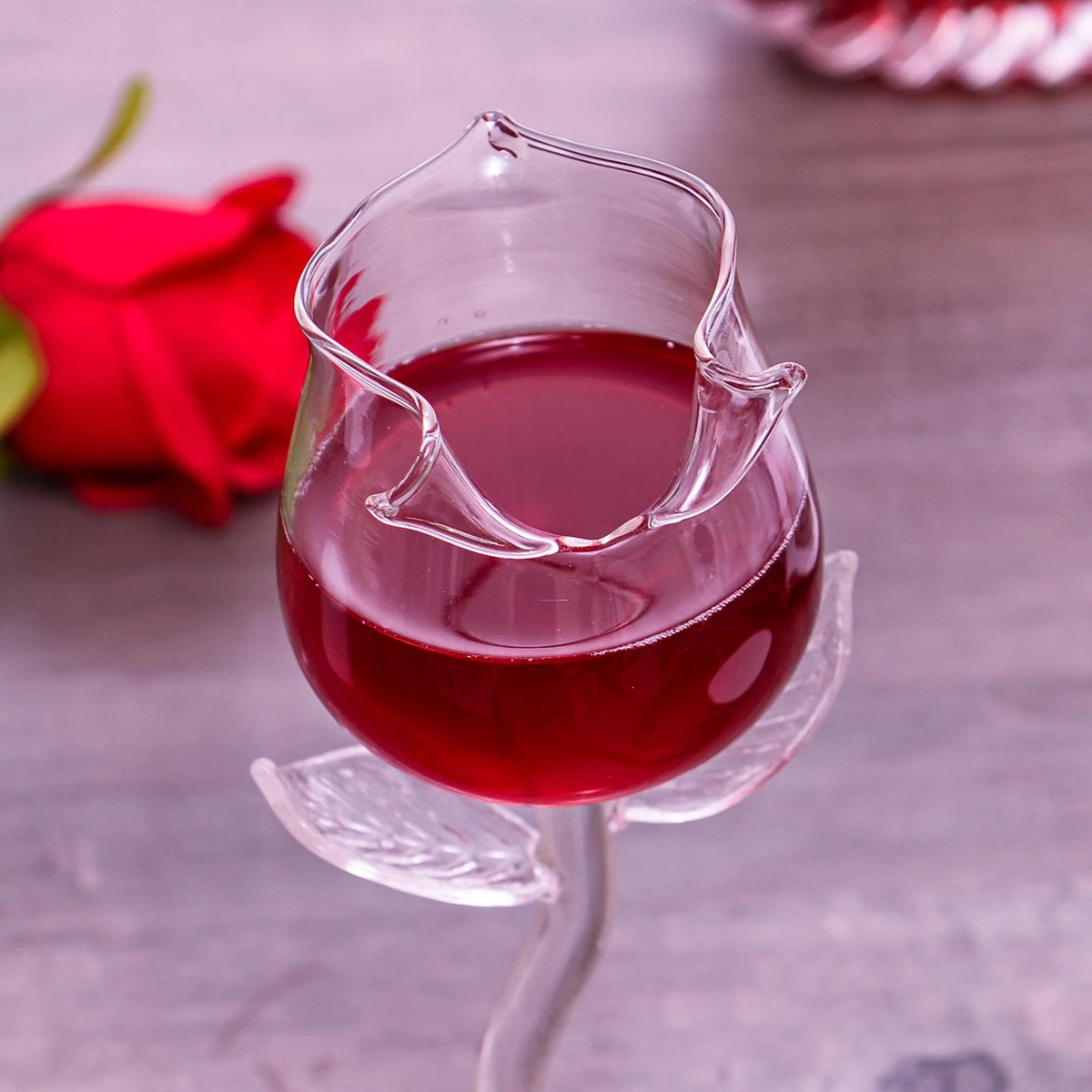 Rose-Shaped Glass Creative Unique Design Hand Blown High Borosilicate Wine Whiskey Glass Tall Rose Shaped Glass Cup