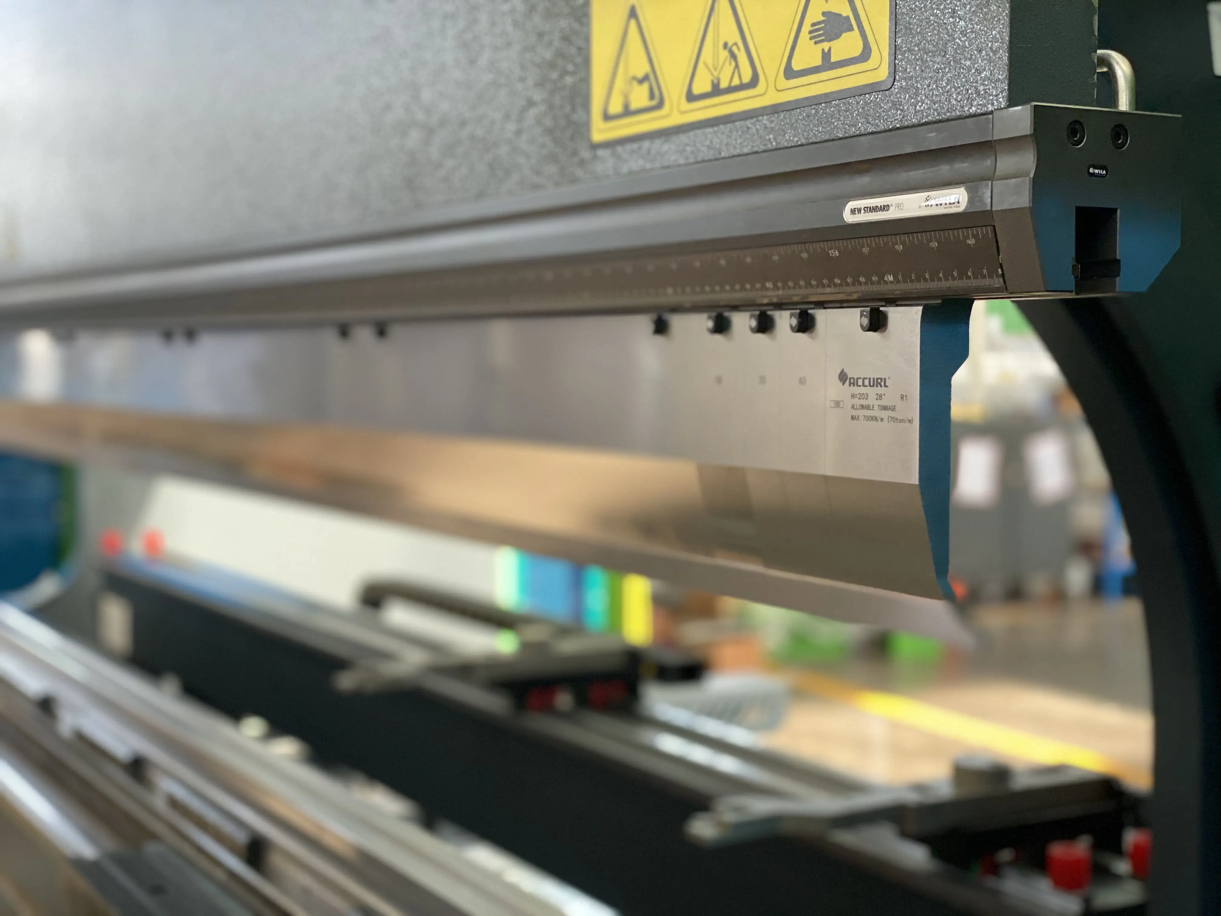 ACCURL Steel sheet bending machine made in china