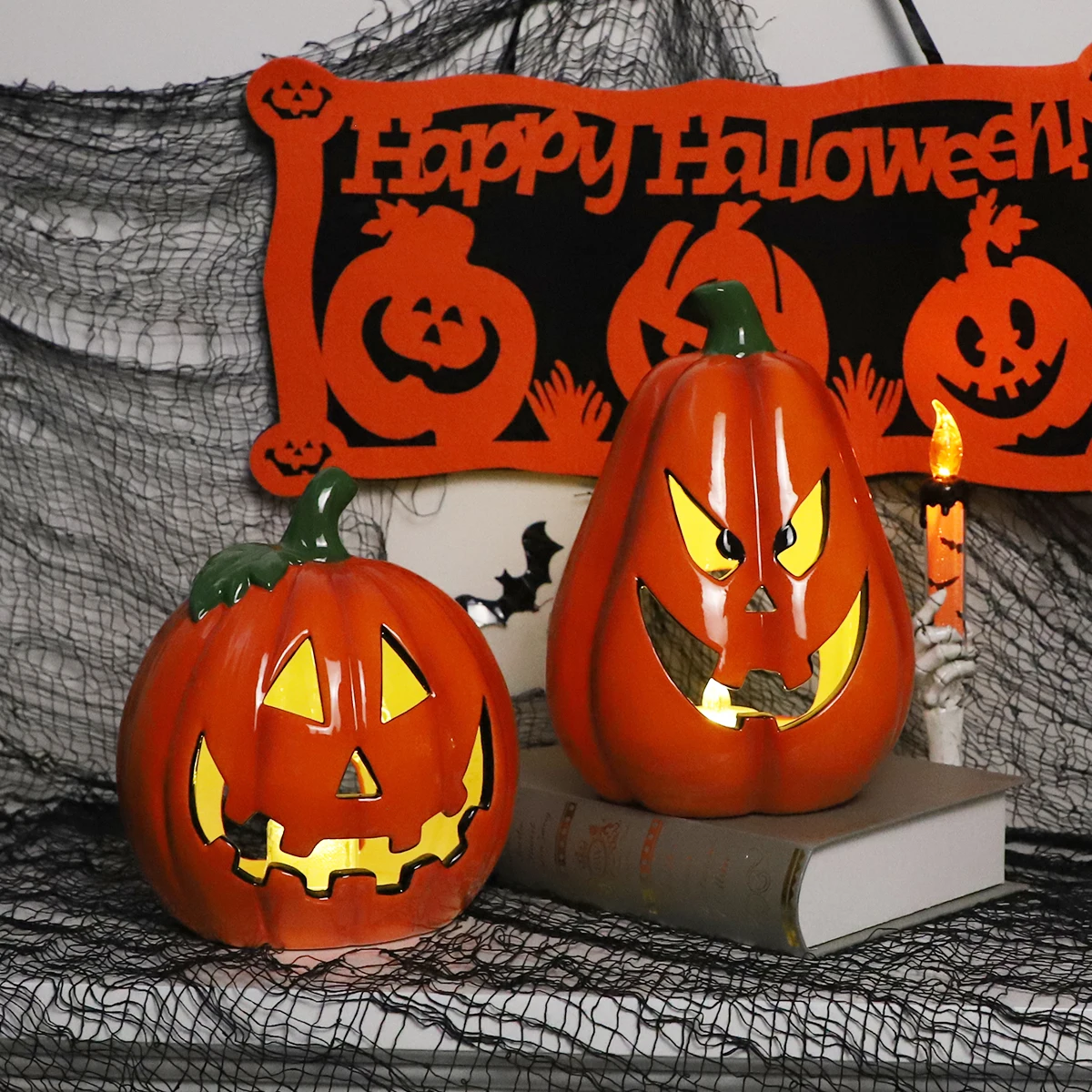 New Style Halloween Decoration Lighted Ceramic Pumpkin Lamp Ornaments Hollow Out  Pumpkin For Store Decoration