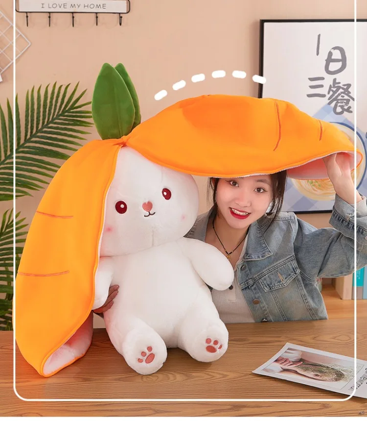 新しいDouyinかわいいイチゴのウサギがウサギの人形に変身