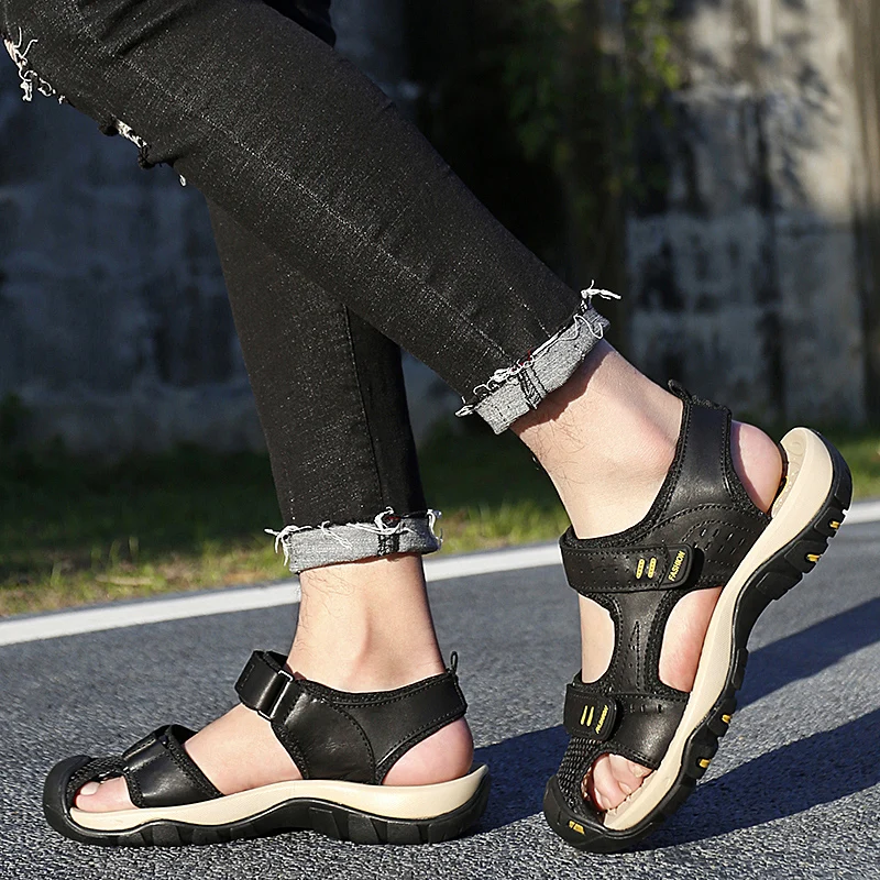 Factory Supply OEM Service Hand Made Genuine Leather Toe Protect Sport Hiking Summer Sandals For Men