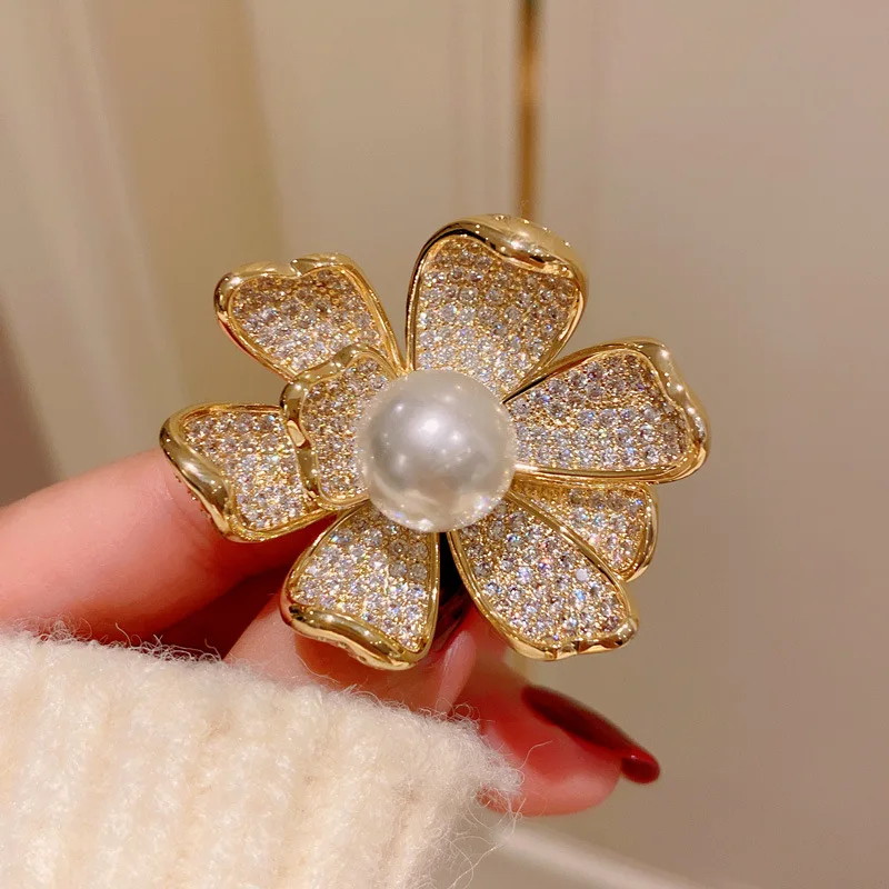 Gold Plated Saree Pin – Rebaari Jewels