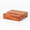 Soporte para teléfono de madera de nogal