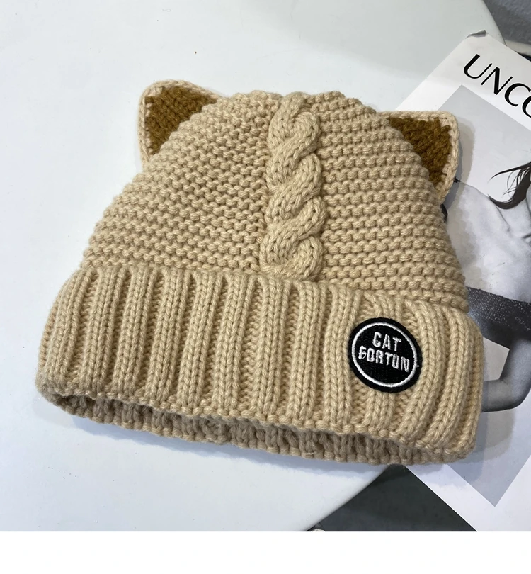 Custom cartoon cute kawaii knitted hat with cat ears winter fleece warm wool knitted beanie hat